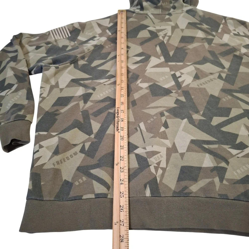 Under Armour Freedom USA Hoodie Men's Large Camo Geometric Pullover Sweatshirt